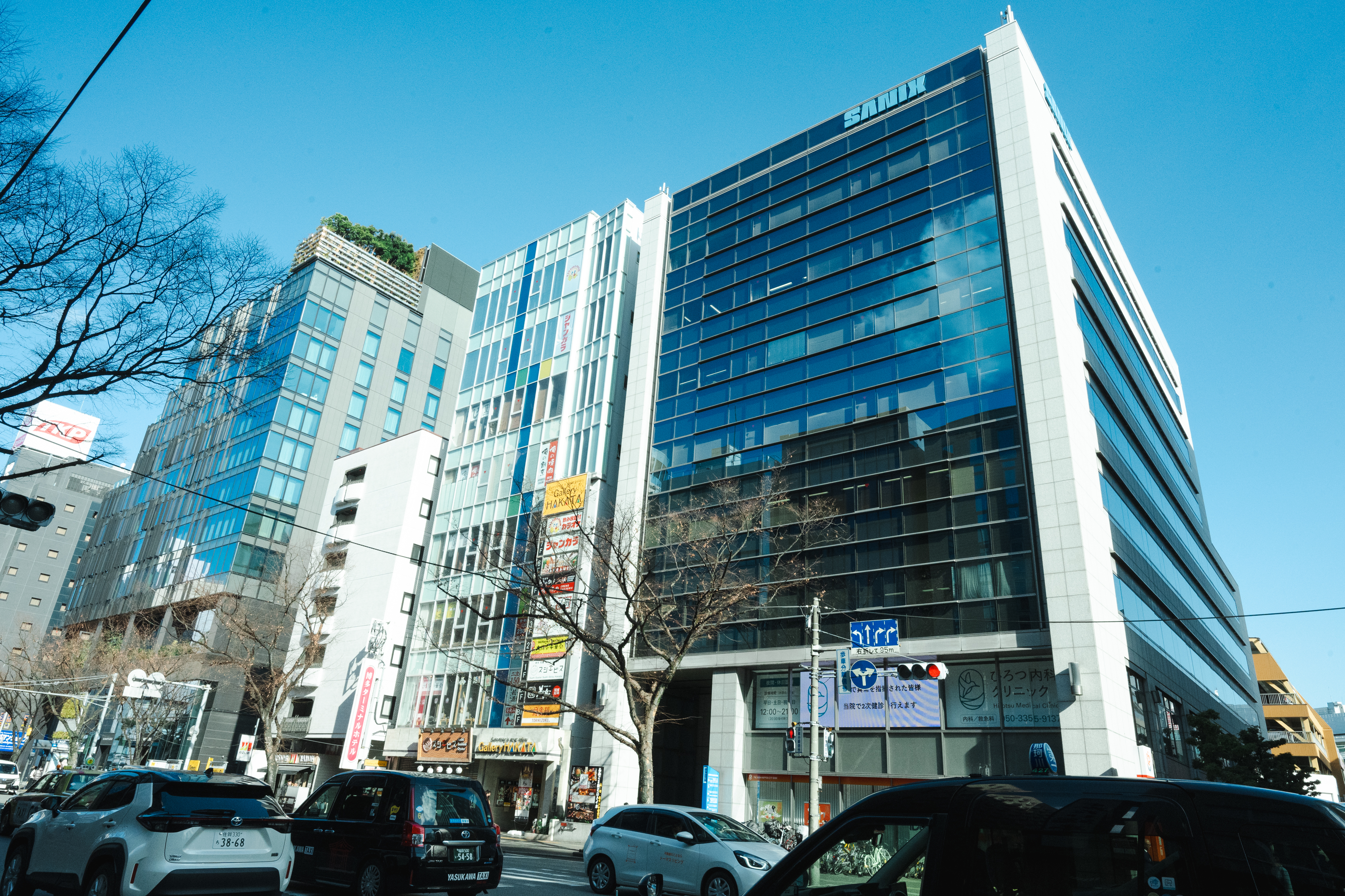 オフィスビル外観